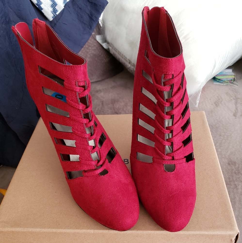 Raspberry Booties - image 3
